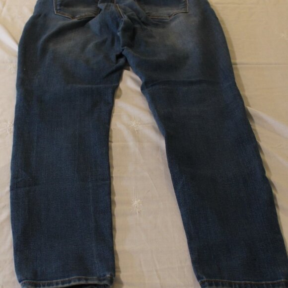 Jeans  -044 - Picture 2 of 3